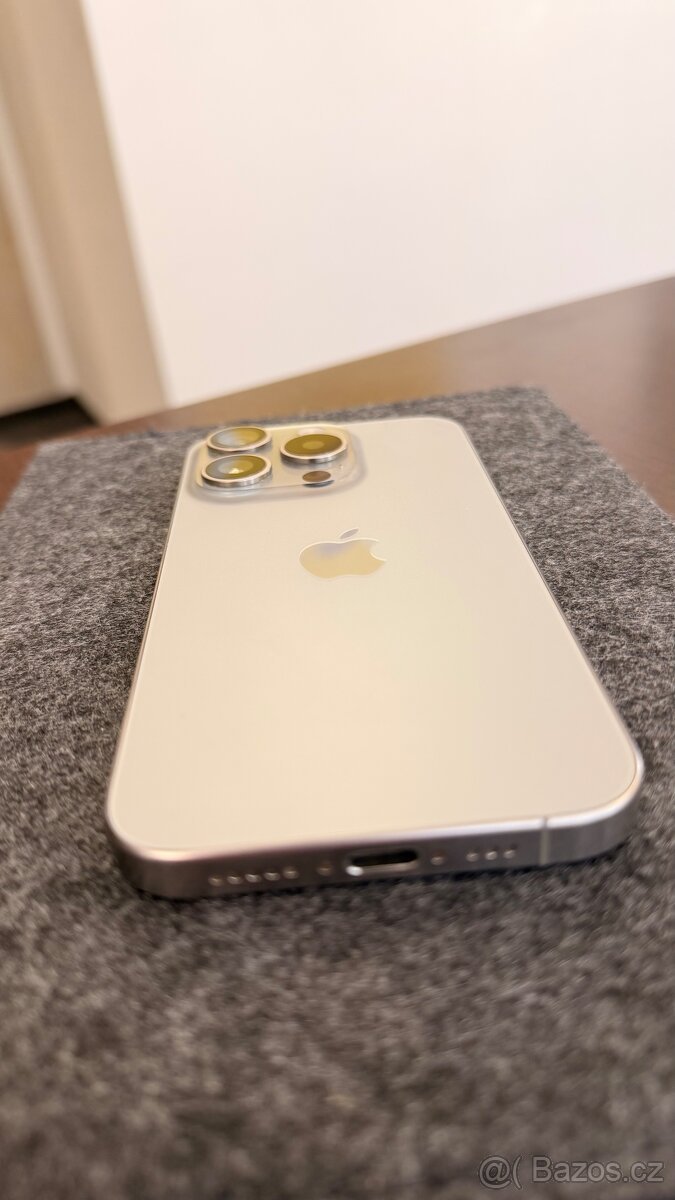 iPhone 15 Pro 128 GB – Titan šedý