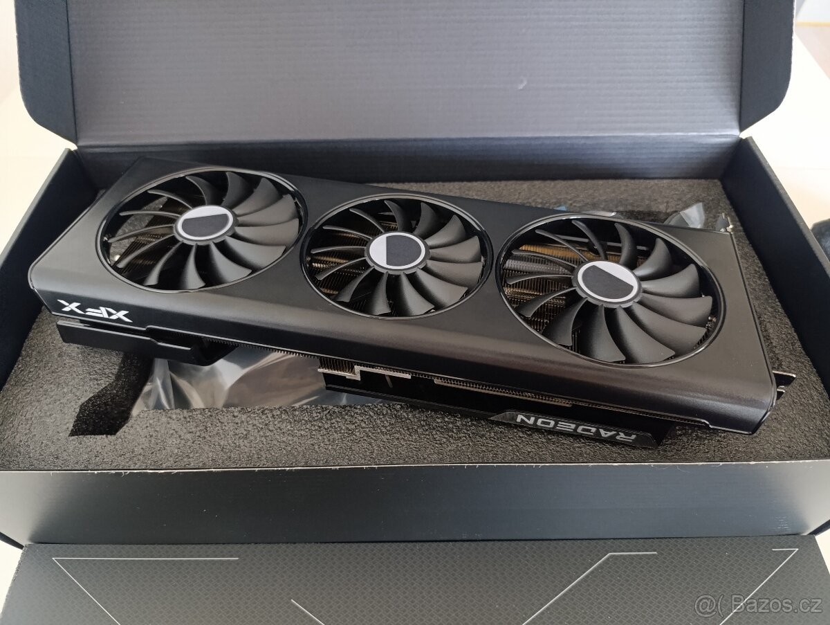 AMD Radeon RX 7700 XT