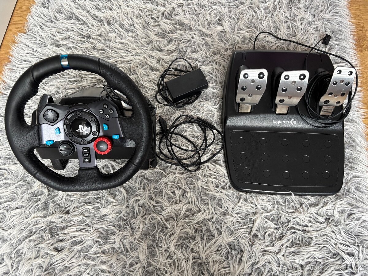 Logitech G29 - volant a pedály