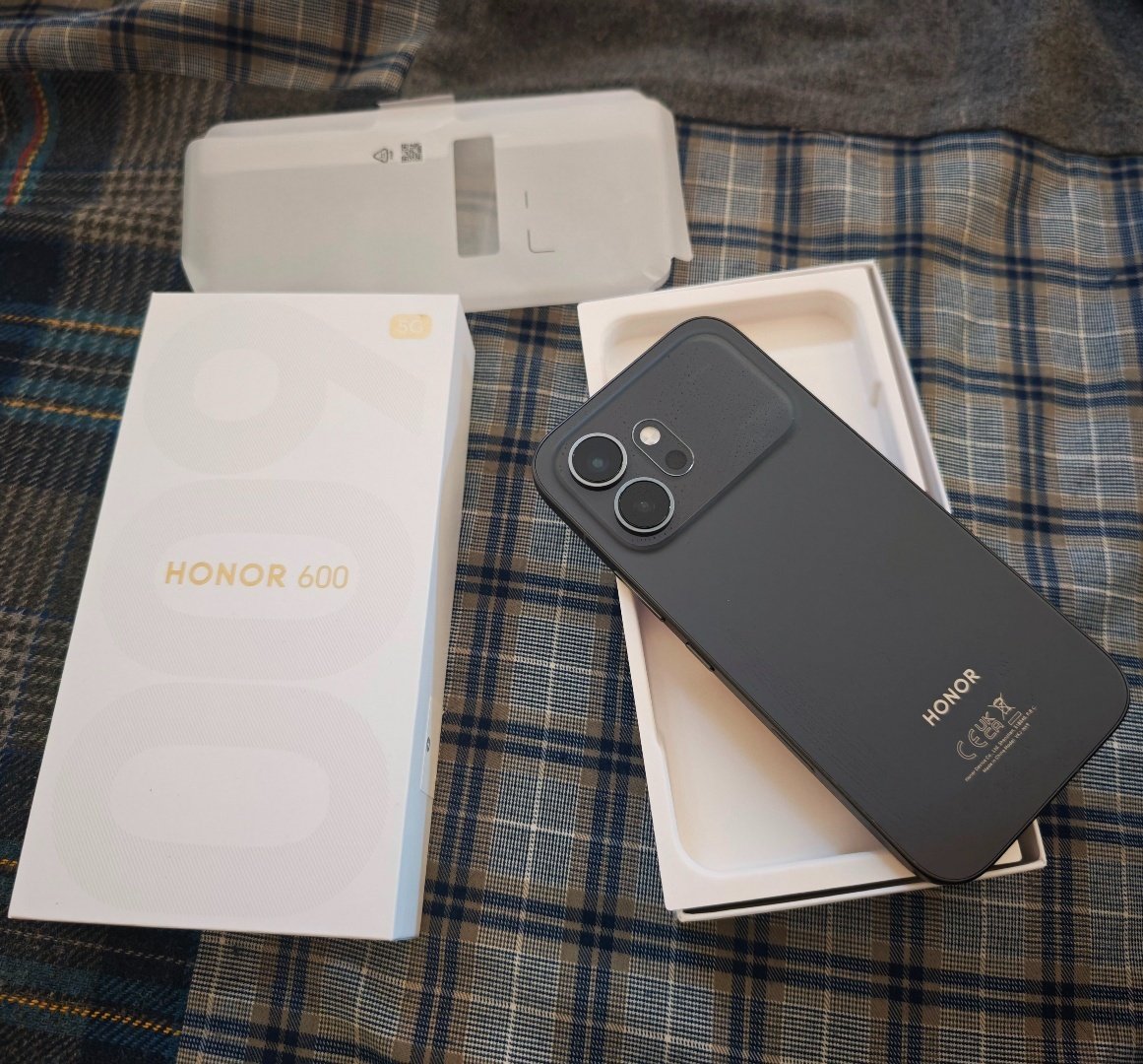 HONOR 600 5G 8 GB/512GB PC: 16 656,- NOVÝ