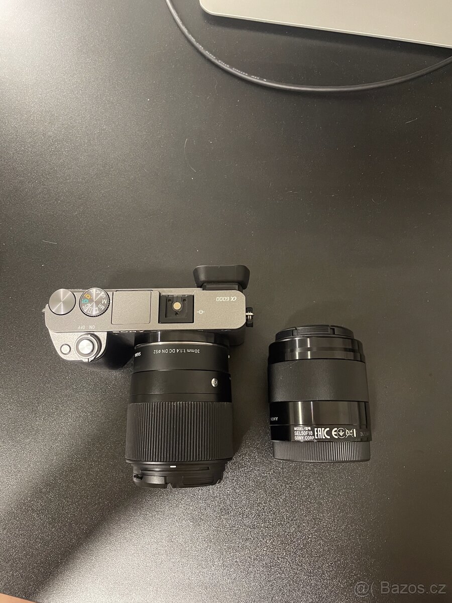 Sony Alpha a6000 + Sony 50 mm f/1.8 OSS + Sigma 30 mm