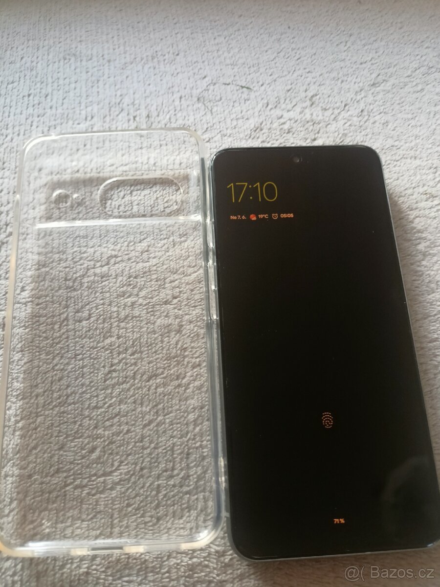 Google pixel 8