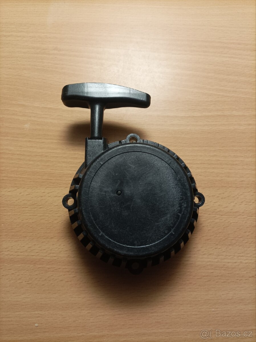 Poloautomatické startování na minibike.