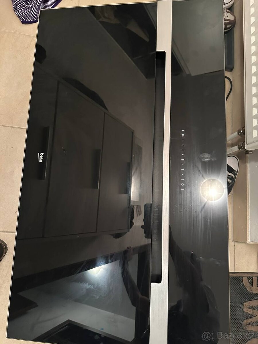 Digestoř BEKO HCA92741B – na náhradní díly nebo opravu