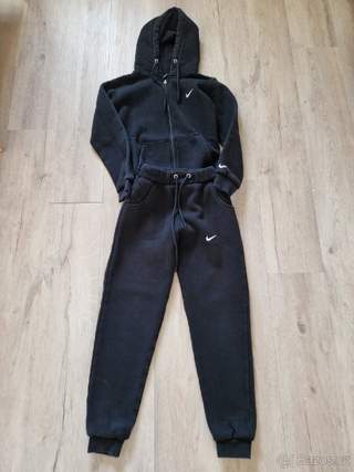 Tepláková souprava Nike