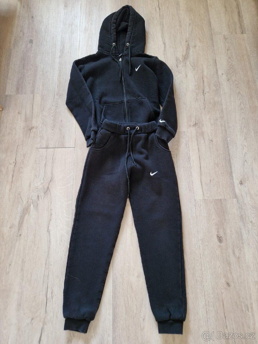 Tepláková souprava Nike