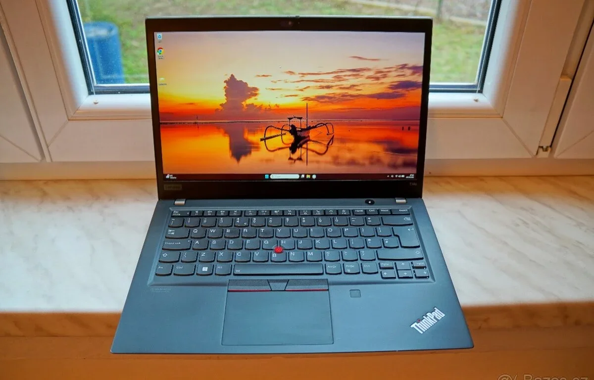 █ Lenovo T15g (i7, 4K 600 NIT 32/128 GB RAM, NVIDIA, zár.) █